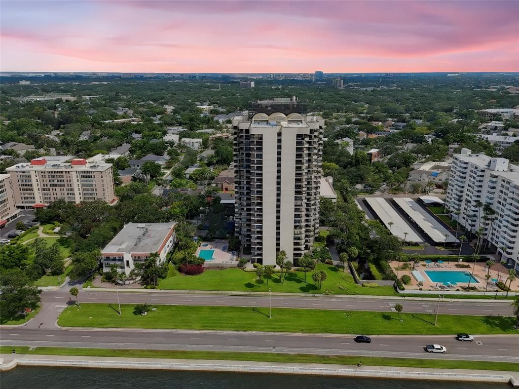 2413 BAYSHORE BOULEVARD UNIT 703