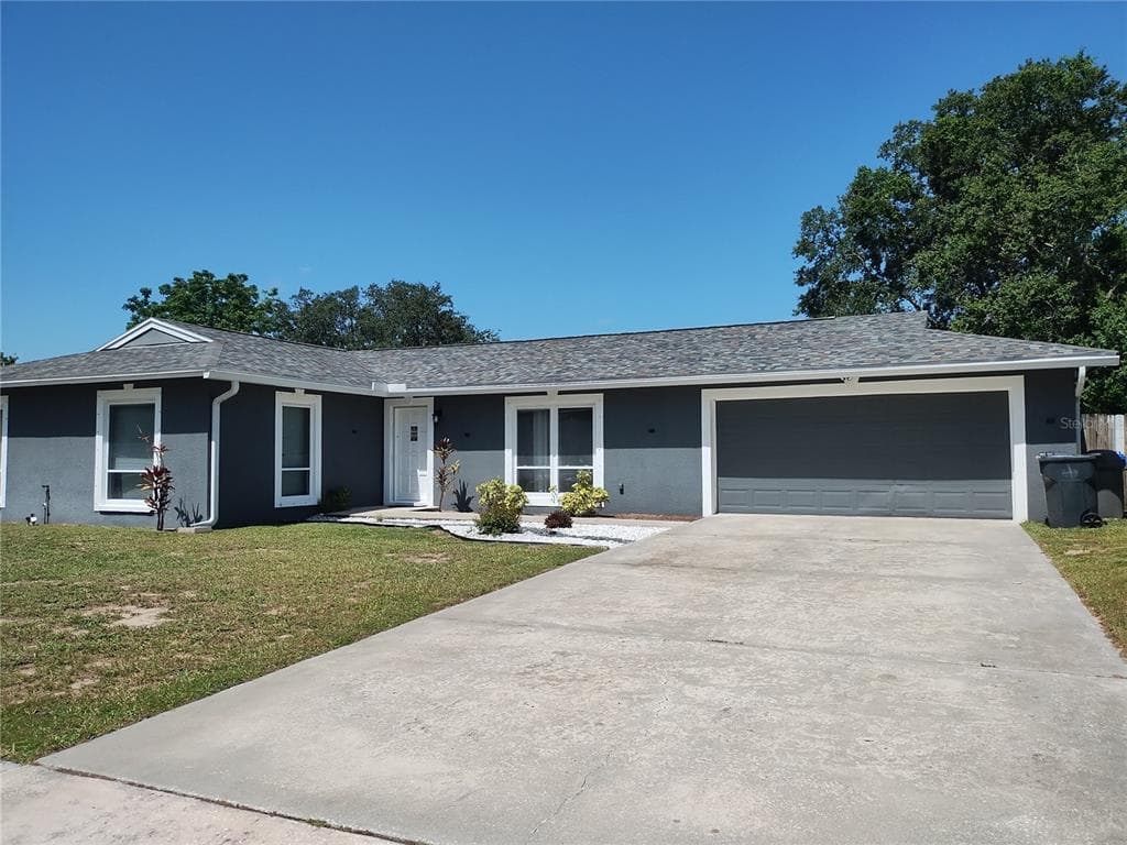2210 KINGSWOOD LANE