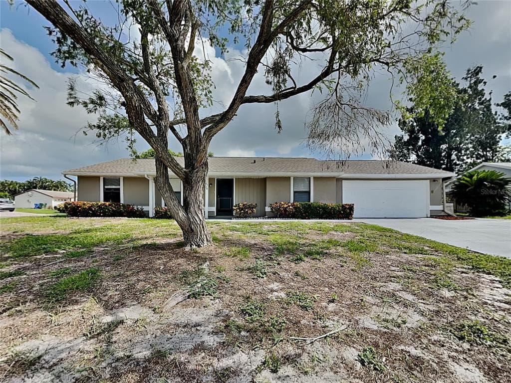 6714 35TH AVENUE W BRADENTON, FL 34209