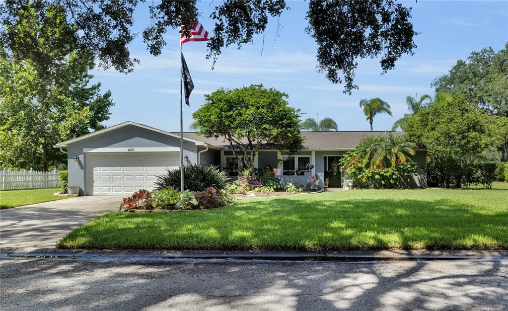 1407 PROVINCETOWN CIRCLE LUTZ, FL 33549