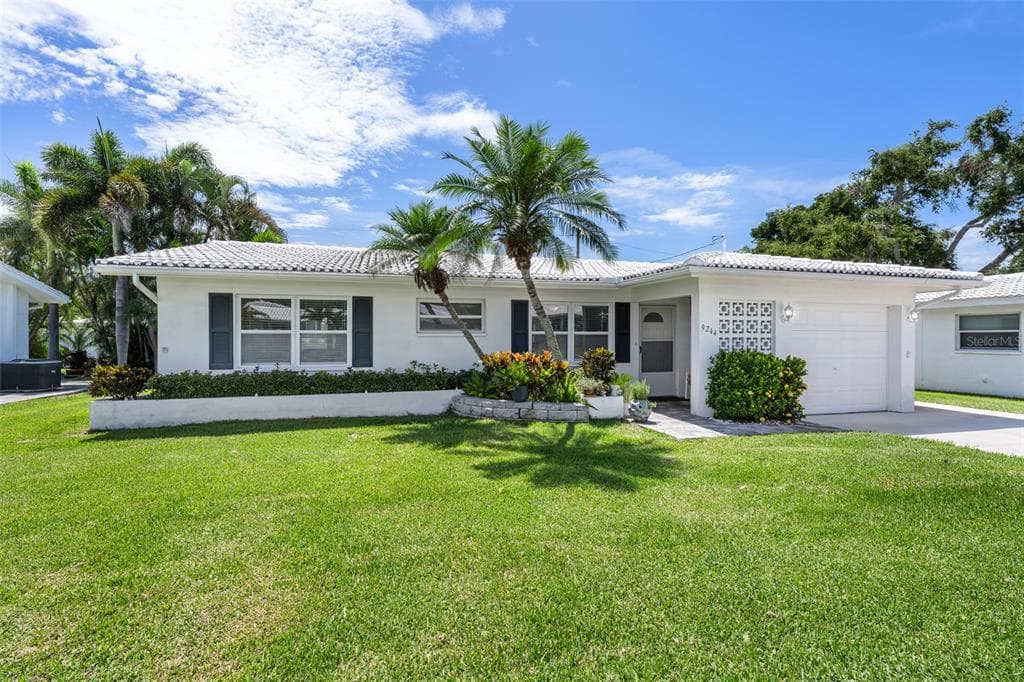 9244 142ND STREET SEMINOLE, FL 33776