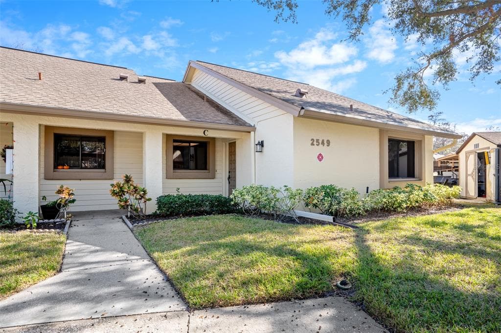 2549 OAKLEAF LANE UNIT 36C CLEARWATER, FL 33763
