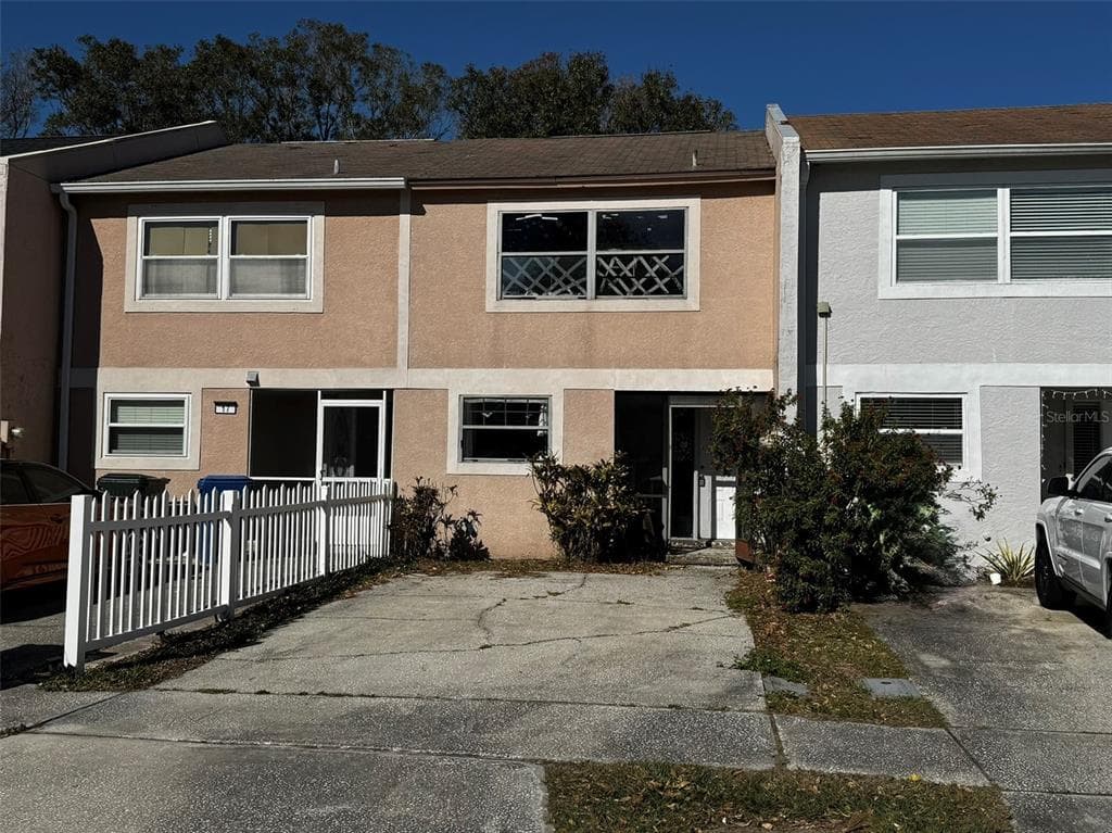 2811 S PINES DRIVE UNIT 18 LARGO, FL 33771
