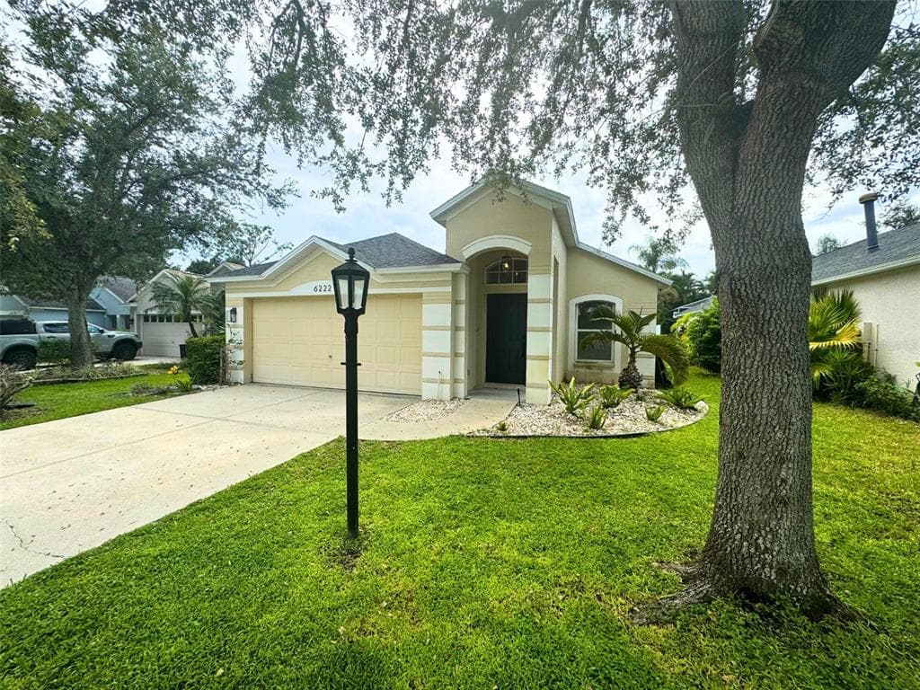 6222 BLUEFLOWER COURT LAKEWOOD RANCH, FL 34202