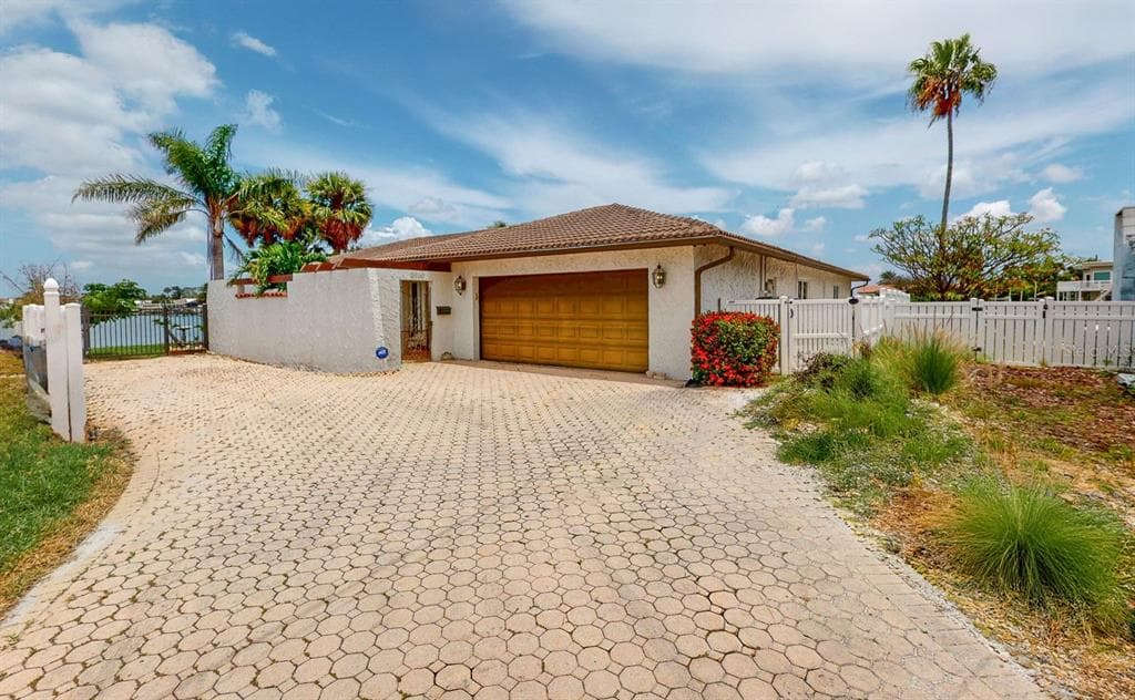 5960 BAHAMA WAY N ST PETE BEACH, FL 33706