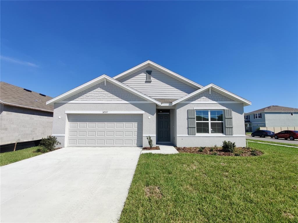 32597 KOBUK VALLEY AVENUE WESLEY CHAPEL, FL 33543