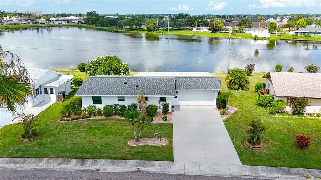 1012 AUGUSTA DRIVE SUN CITY CENTER, FL 33573
