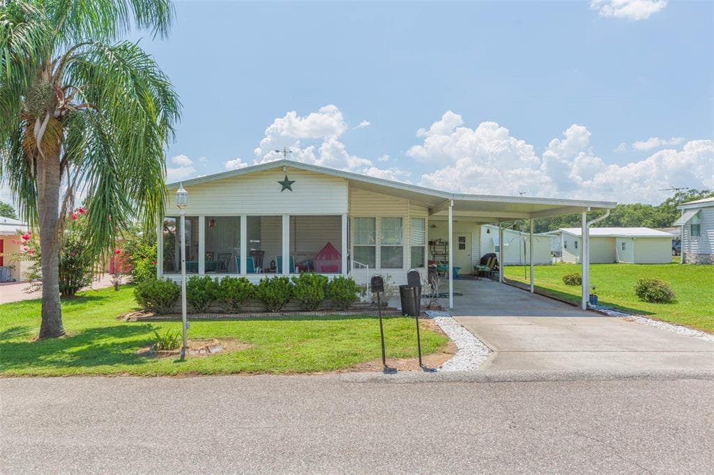 10045 HAMP DRIVE DADE CITY, FL 33525