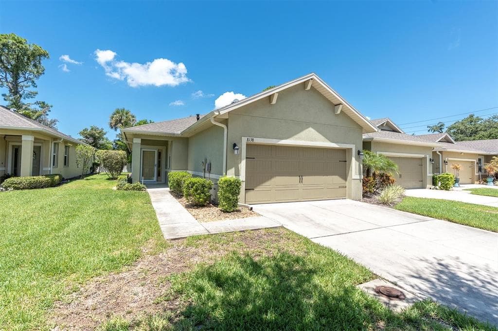 8138 PINE CREST STREET SEMINOLE, FL 33777