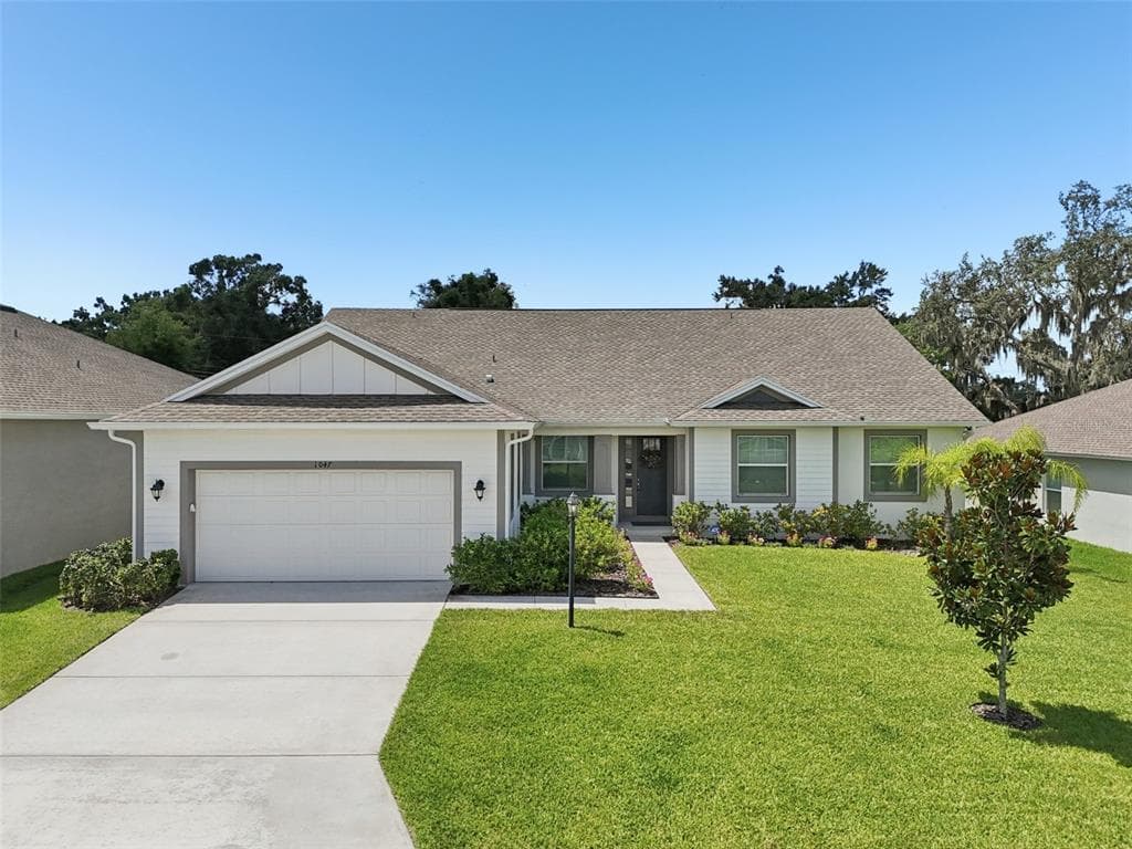 1047 WOODLAND OAKS DRIVE LAKELAND, FL 33813
