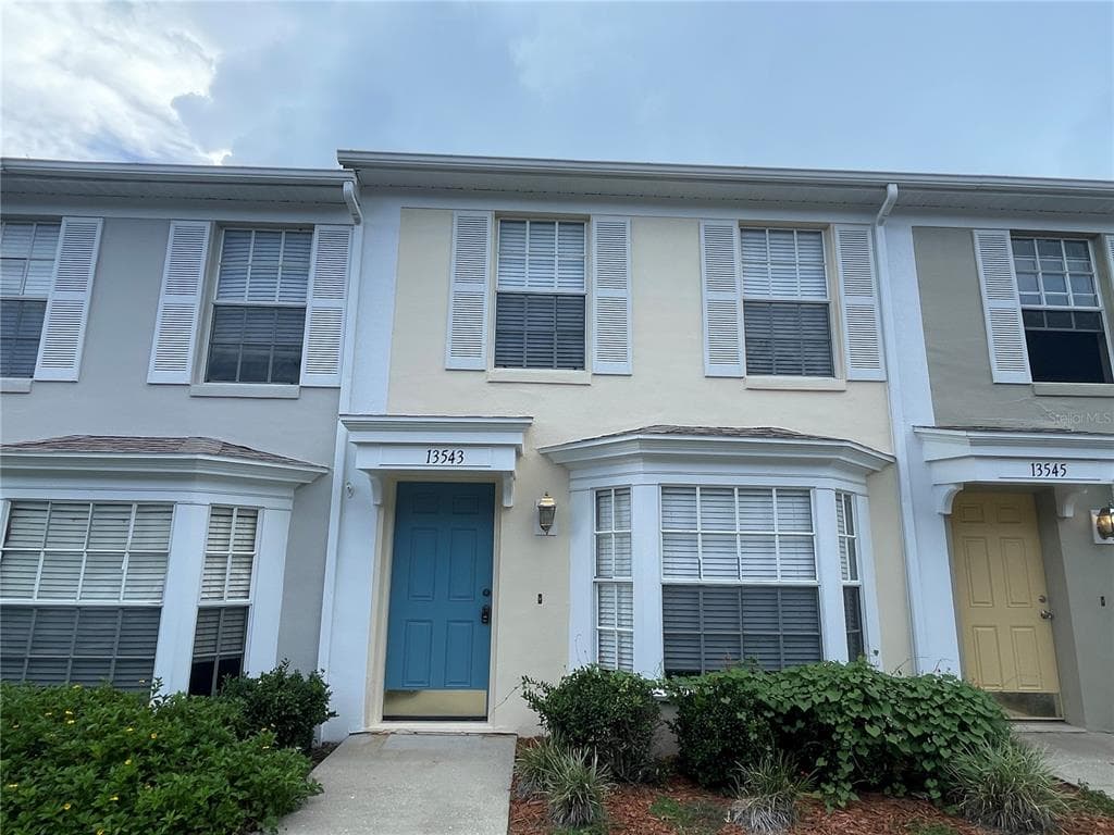 13543 EMBASSY PARK CT DADE CITY, FL 33525