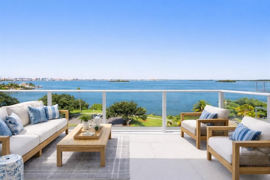 1020 SUNSET POINT ROAD UNIT 605 CLEARWATER, FL 33755