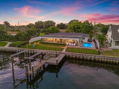 1124 35TH AVENUE NE ST PETERSBURG, FL 33704