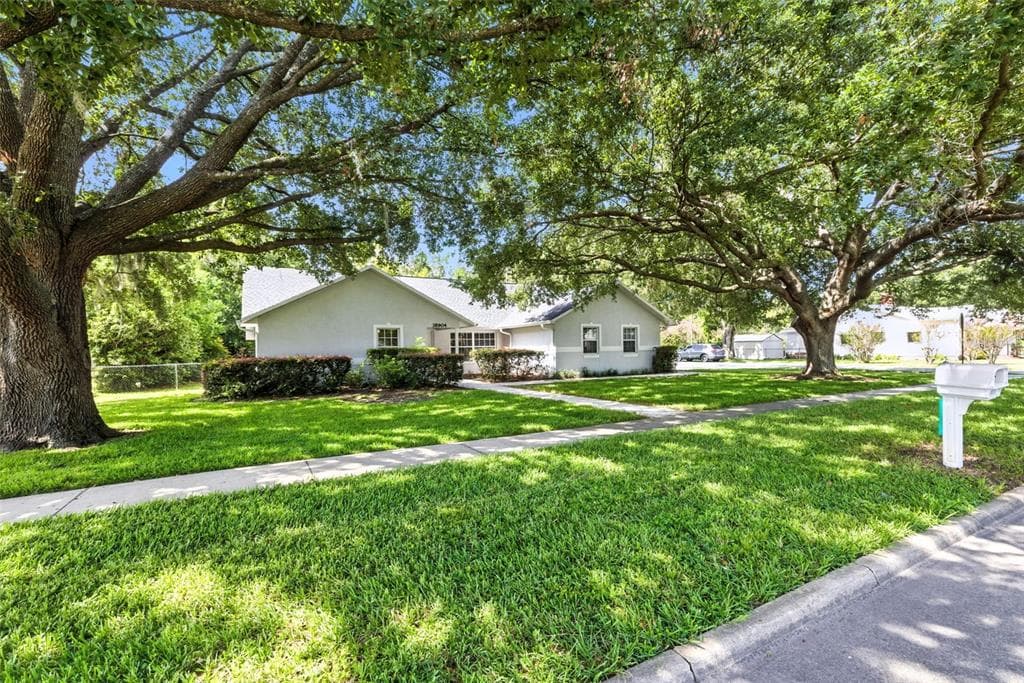 38904 5TH AVENUE ZEPHYRHILLS, FL 33542