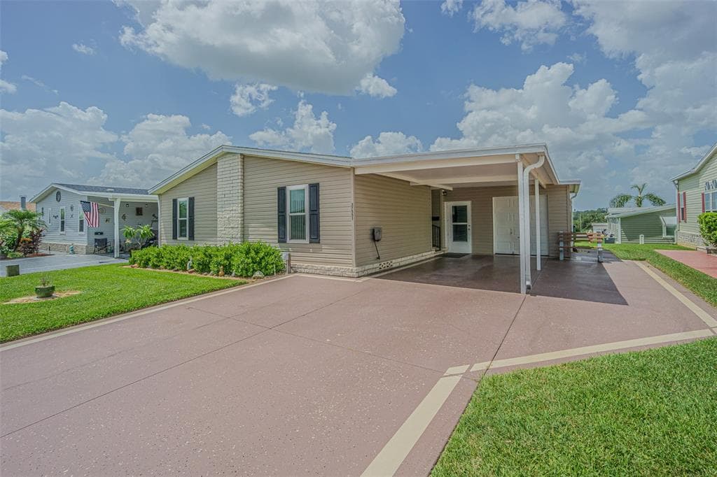 37551 GILL AVENUE ZEPHYRHILLS, FL 33541