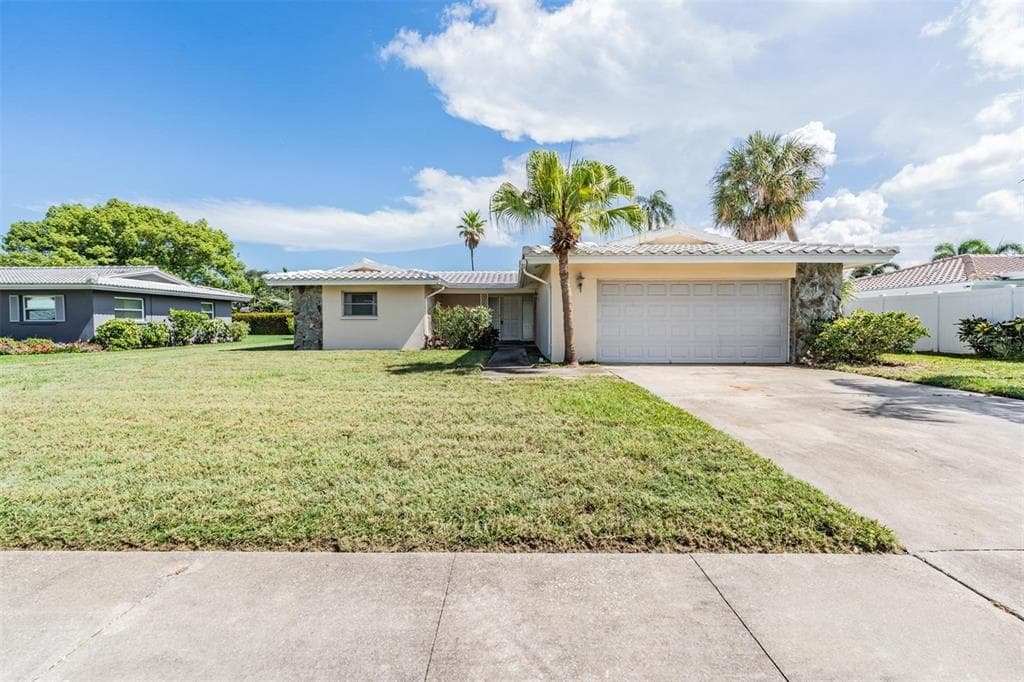 13641 PLEASANT DRIVE LARGO, FL 33774