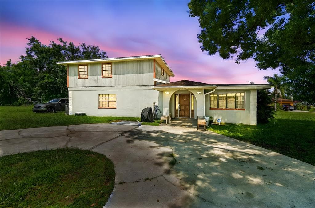 9546 ROCKHILL ROAD THONOTOSASSA, FL 33592