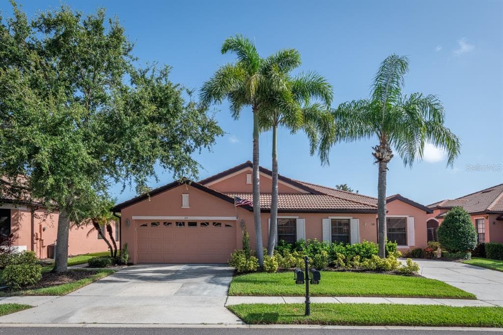 124 SHELL FALLS DRIVE APOLLO BEACH, FL 33572