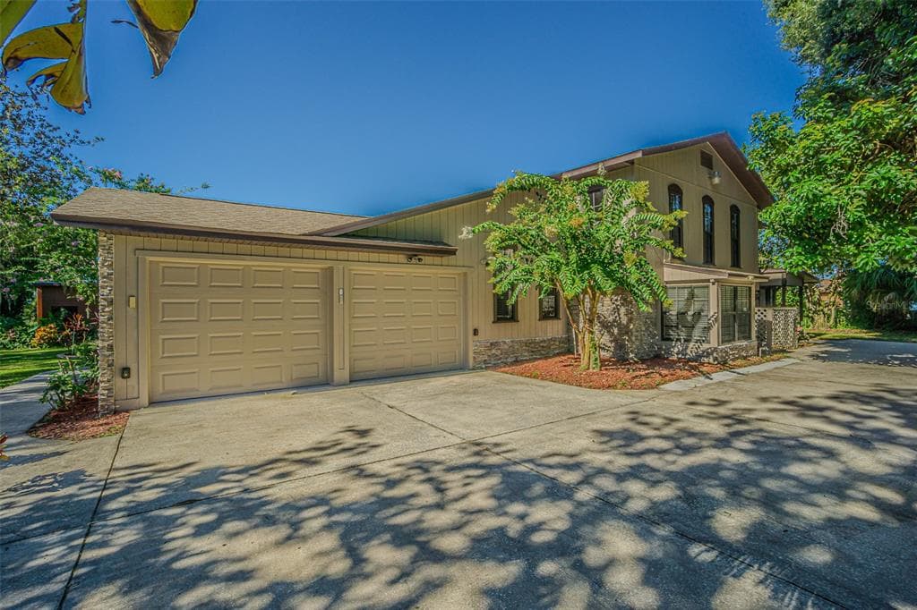 2903 OAK CREST DRIVE PLANT CITY, FL 33565