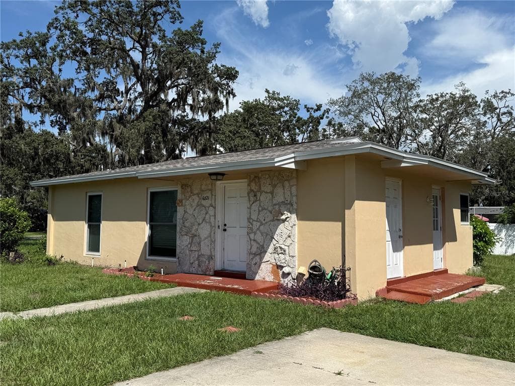 6821 PINEHURST DRIVE SPRING HILL, FL 34606