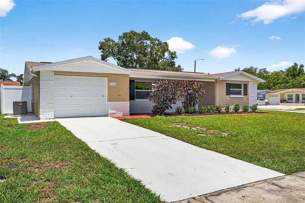 5321 SPARROW DRIVE HOLIDAY, FL 34690