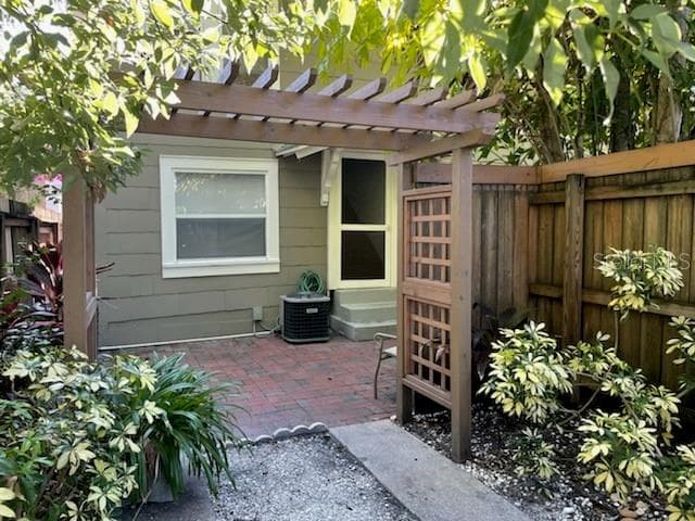 807 1/2 S FREMONT AVENUE UNIT #Upper TAMPA, FL 33606