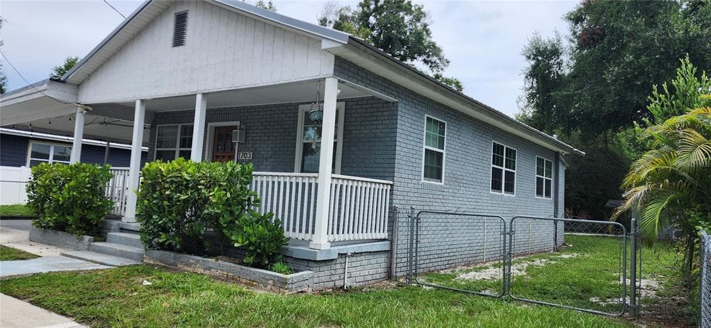 1703 E 29TH AVENUE TAMPA, FL 33605