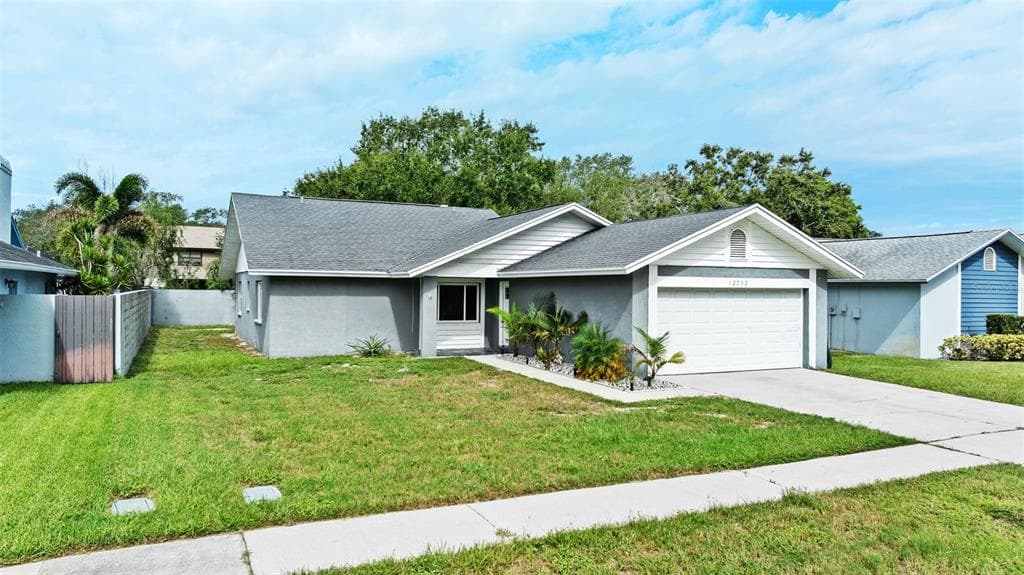 12032 ANCHOR WAY LARGO, FL 33778