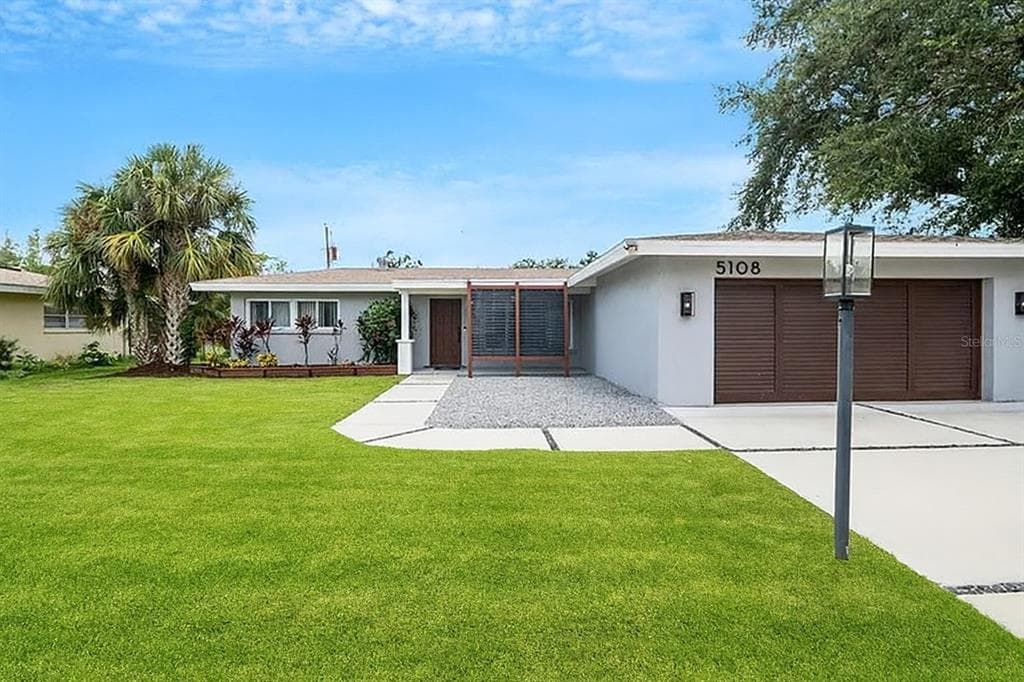 5108 MEDALIST ROAD SARASOTA, FL 34243