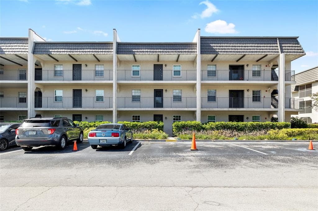 8765 BARDMOOR BOULEVARD UNIT 107 SEMINOLE, FL 33777