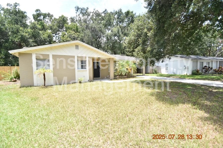 1802 GREEN RIDGE ROAD TAMPA, FL 33619