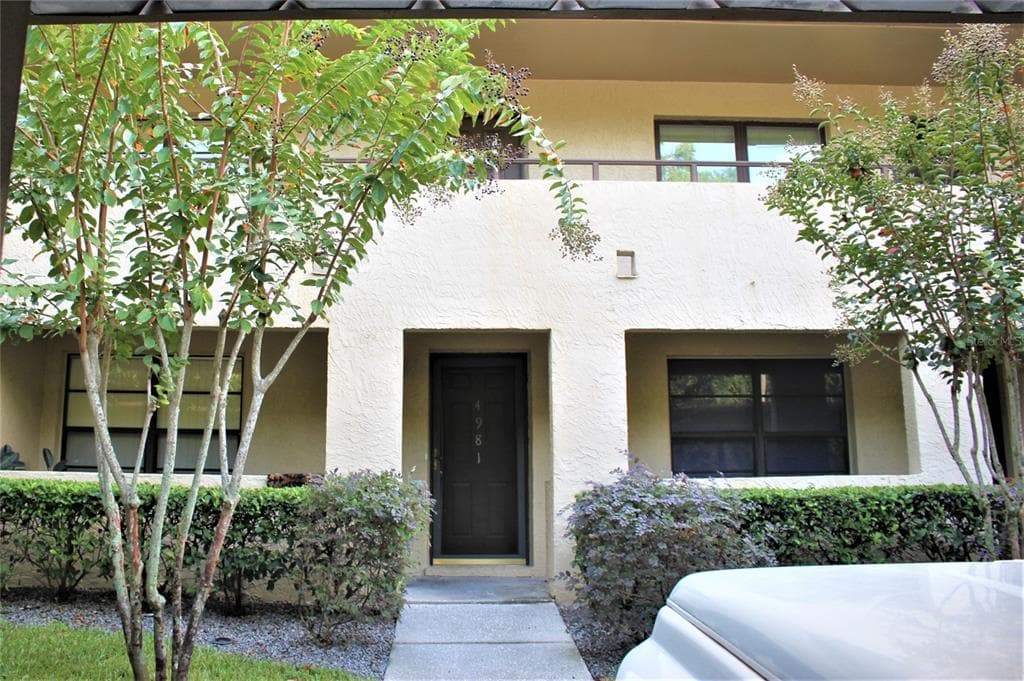 4983 PURITAN CIRCLE UNIT 524 TAMPA, FL 33617