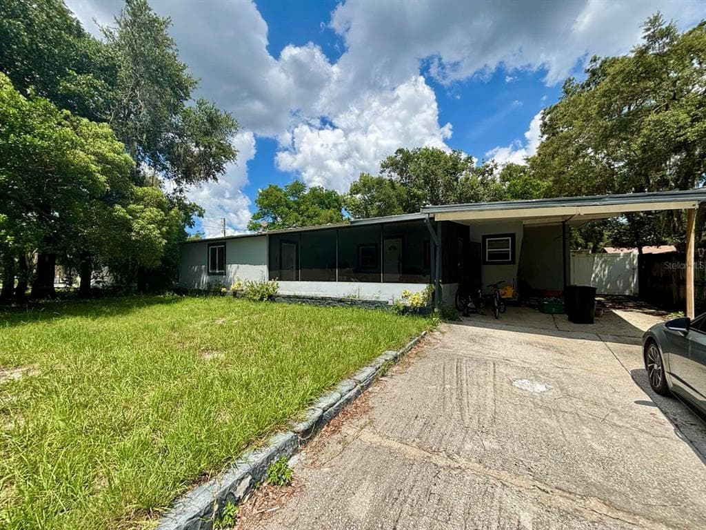 691 N WINTER PARK DRIVE CASSELBERRY, FL 32707