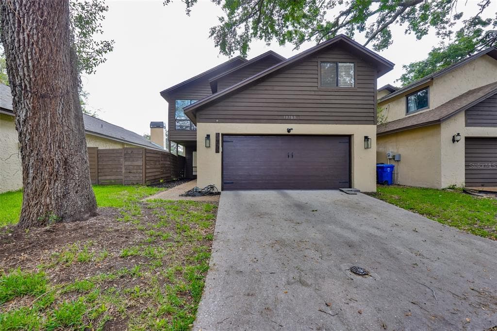 13703 SWEETWATER COVE PLACE UNIT 27 TAMPA, FL 33613