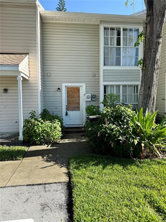 16173 RAMBLING VINE DRIVE E TAMPA, FL 33624
