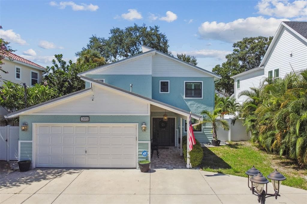 3911 W SWANN AVENUE TAMPA, FL 33609