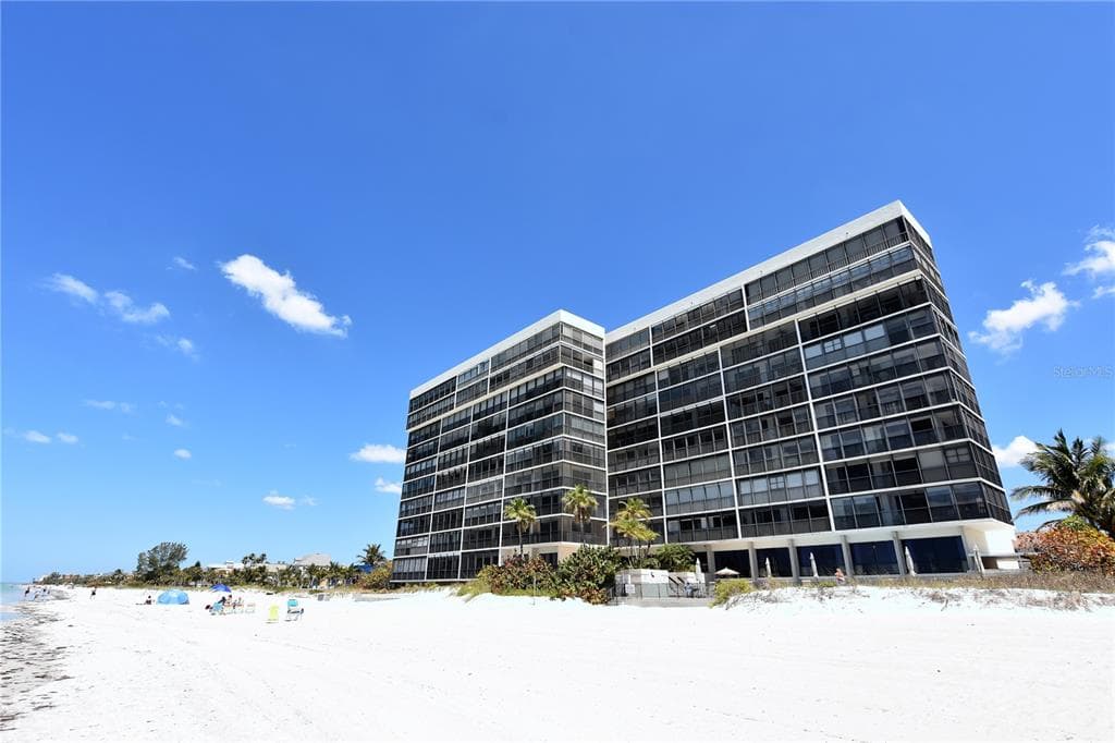 15462 GULF BOULEVARD UNIT 704 MADEIRA BEACH, FL 33708