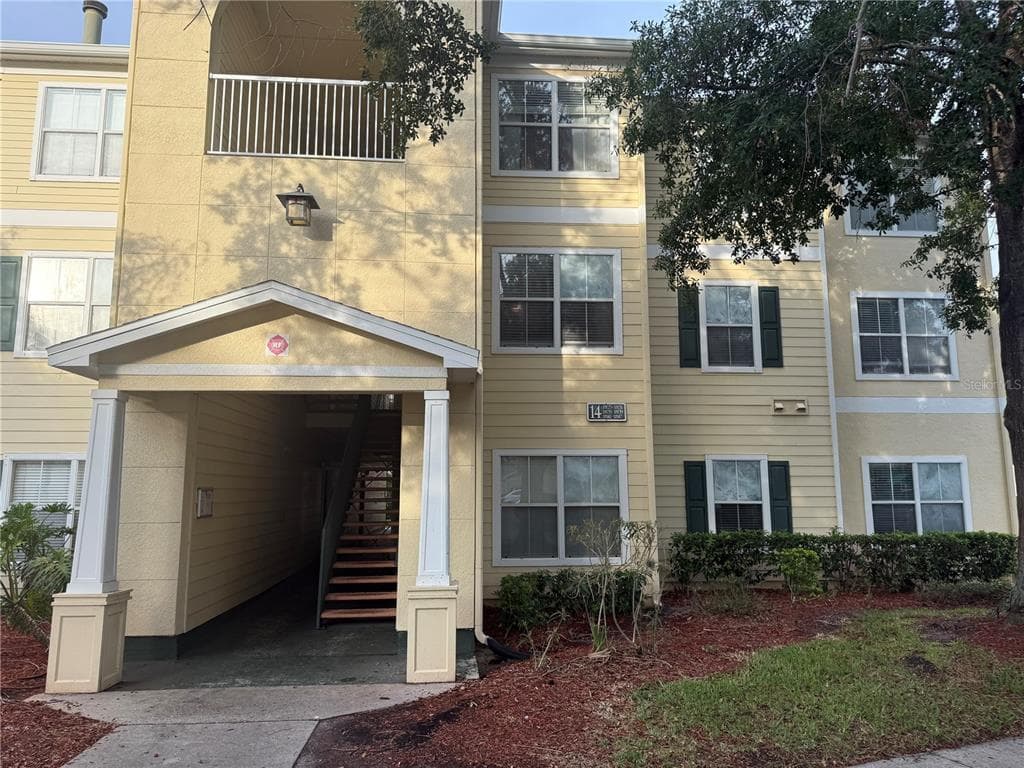 18131 BRIDLE BIT LANE UNIT n/a TAMPA, FL 33647