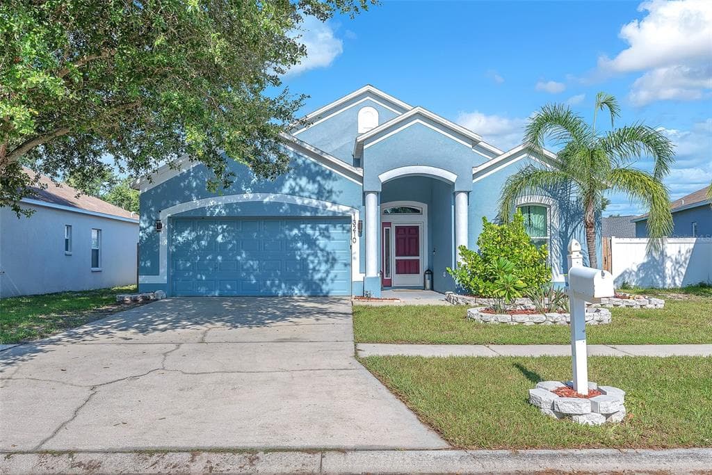 13210 CHERRY BARK CIRCLE RIVERVIEW, FL 33579
