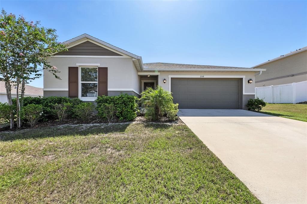 2316 CROSSANDRA STREET MASCOTTE, FL 34753