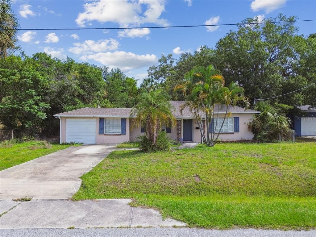 2803 SANDERS DRIVE TAMPA, FL 33611