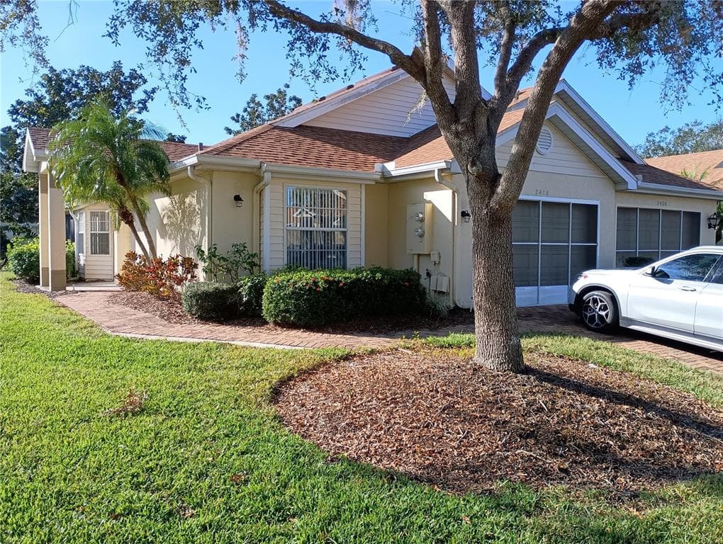 2418 NEW HAVEN CIRCLE UNIT 2418 SUN CITY CENTER, FL 33573