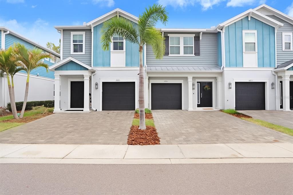 2879 GRAND KEMERTON PLACE TAMPA, FL 33618