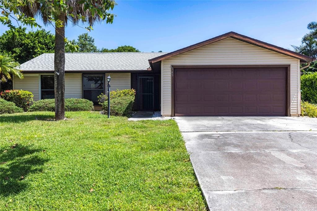 2345 OUTRIGGER LANE NAPLES, FL 34104