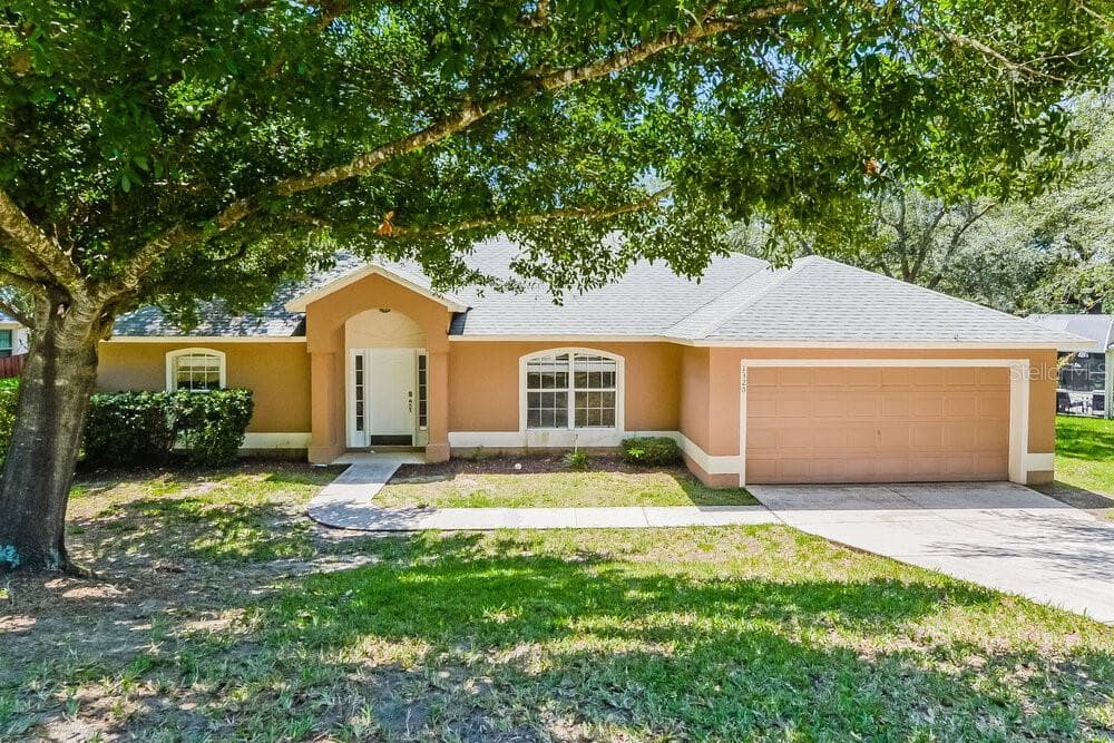 1320 RAIN FOREST LANE MINNEOLA, FL 34715
