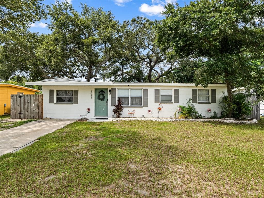 1035 7TH STREET N SAFETY HARBOR, FL 34695