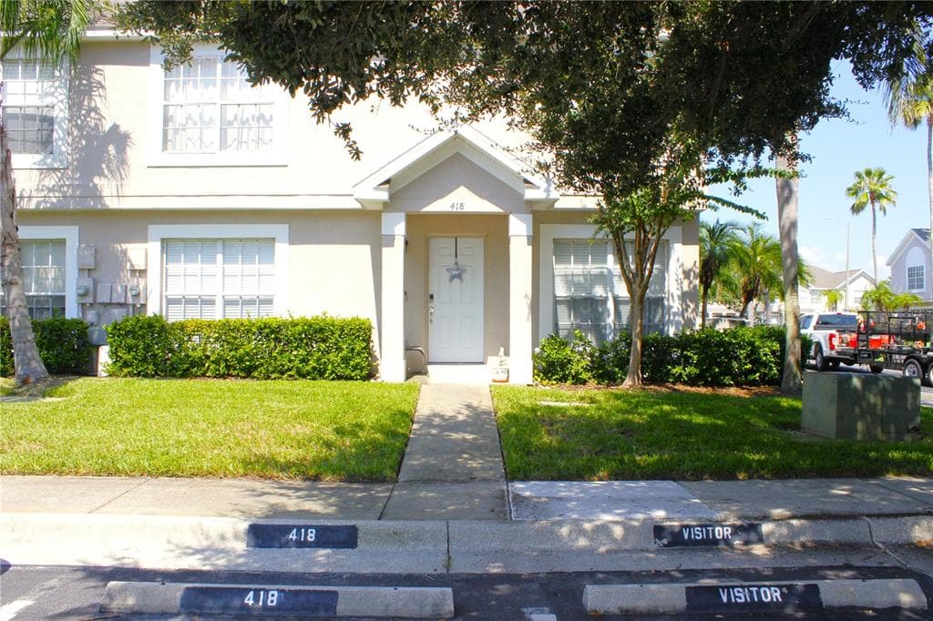 418 KENSINGTON LAKE CIRCLE BRANDON, FL 33511