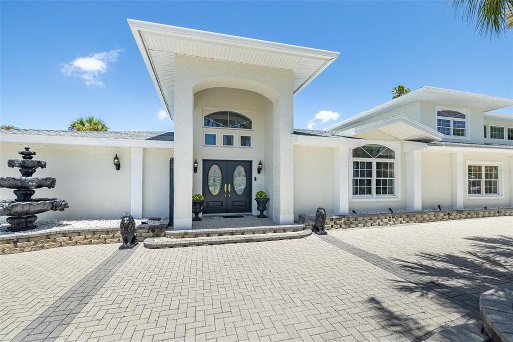 291 2ND STREET W TIERRA VERDE, FL 33715