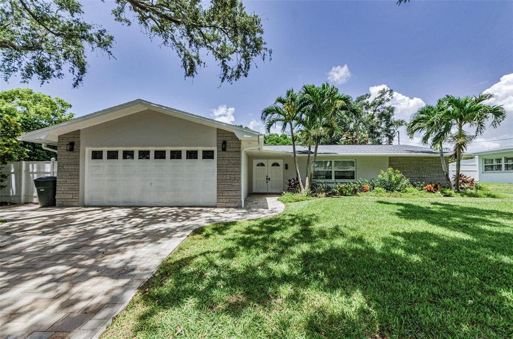1180 NELSON STREET DUNEDIN, FL 34698