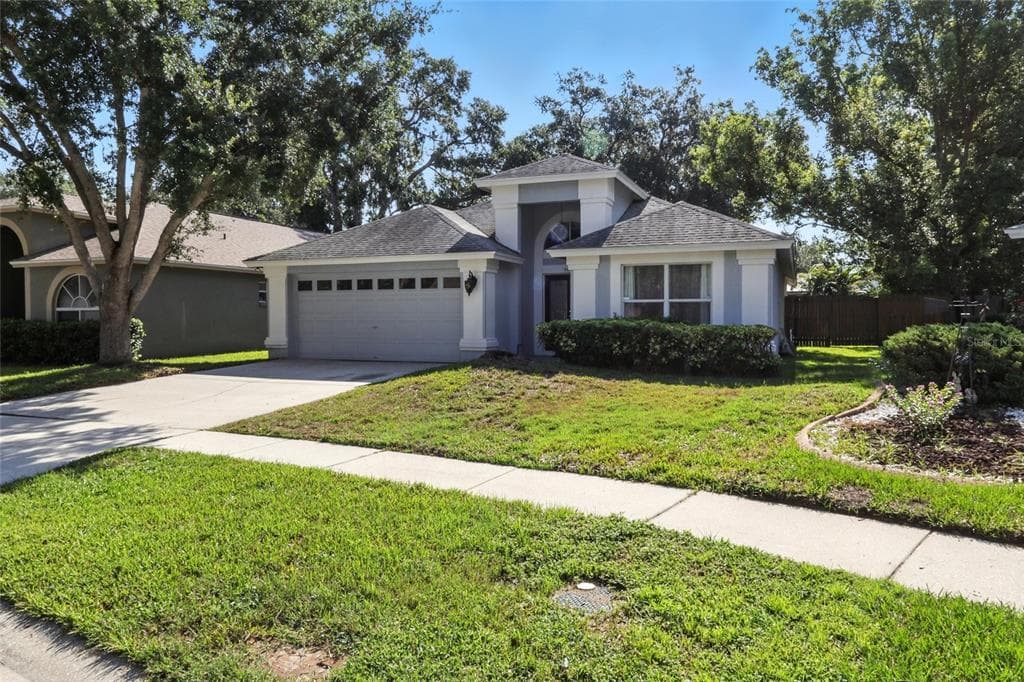 4622 PRESTON WOODS DRIVE VALRICO, FL 33596